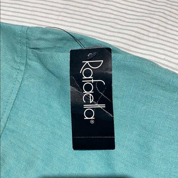 Women’s Short - Picture 3 of 6